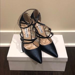 New with tags henri lepore dezert navy heel